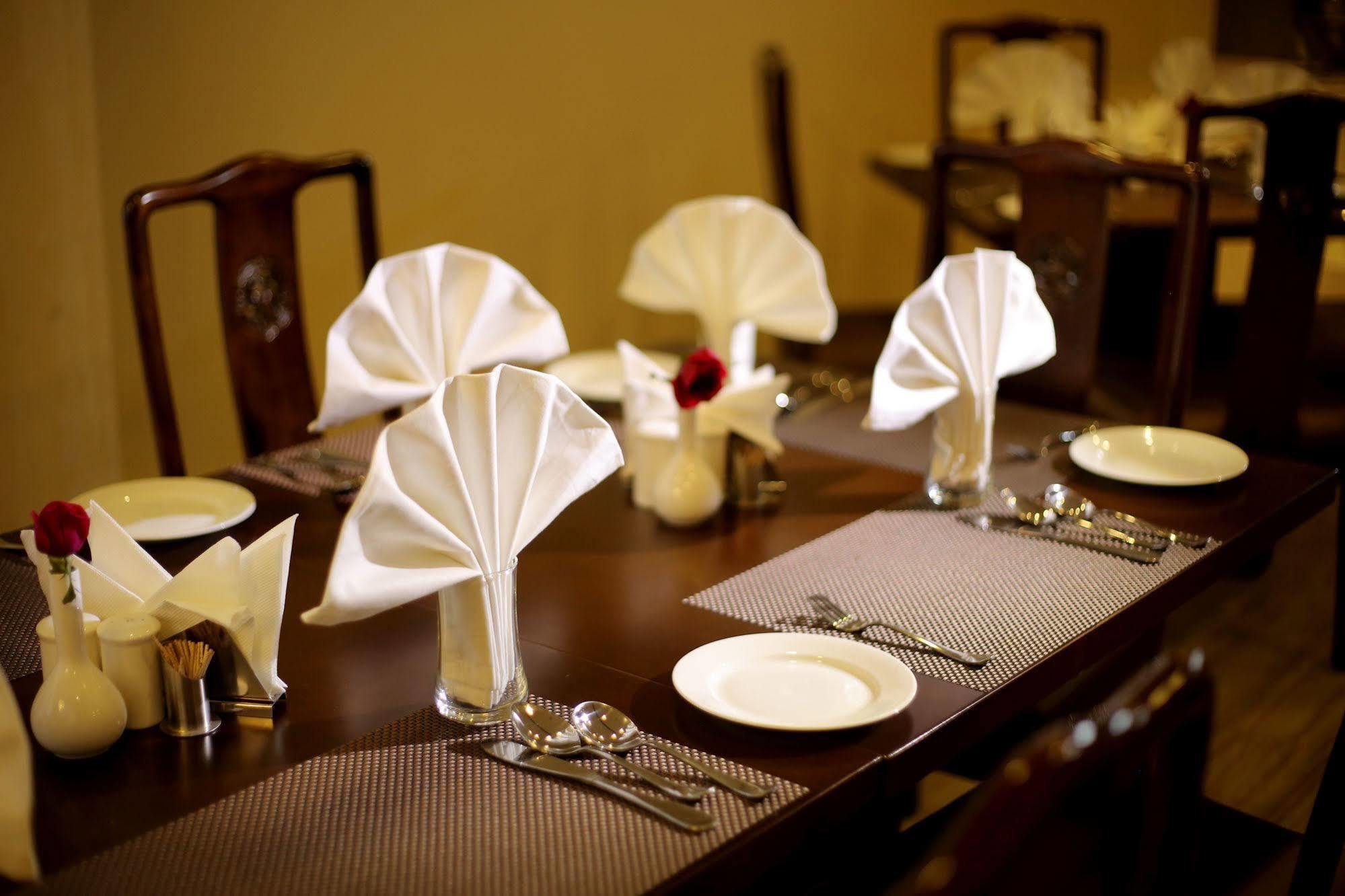 Five Elements Hotels Delhi- North Avenue Nuova Delhi Esterno foto